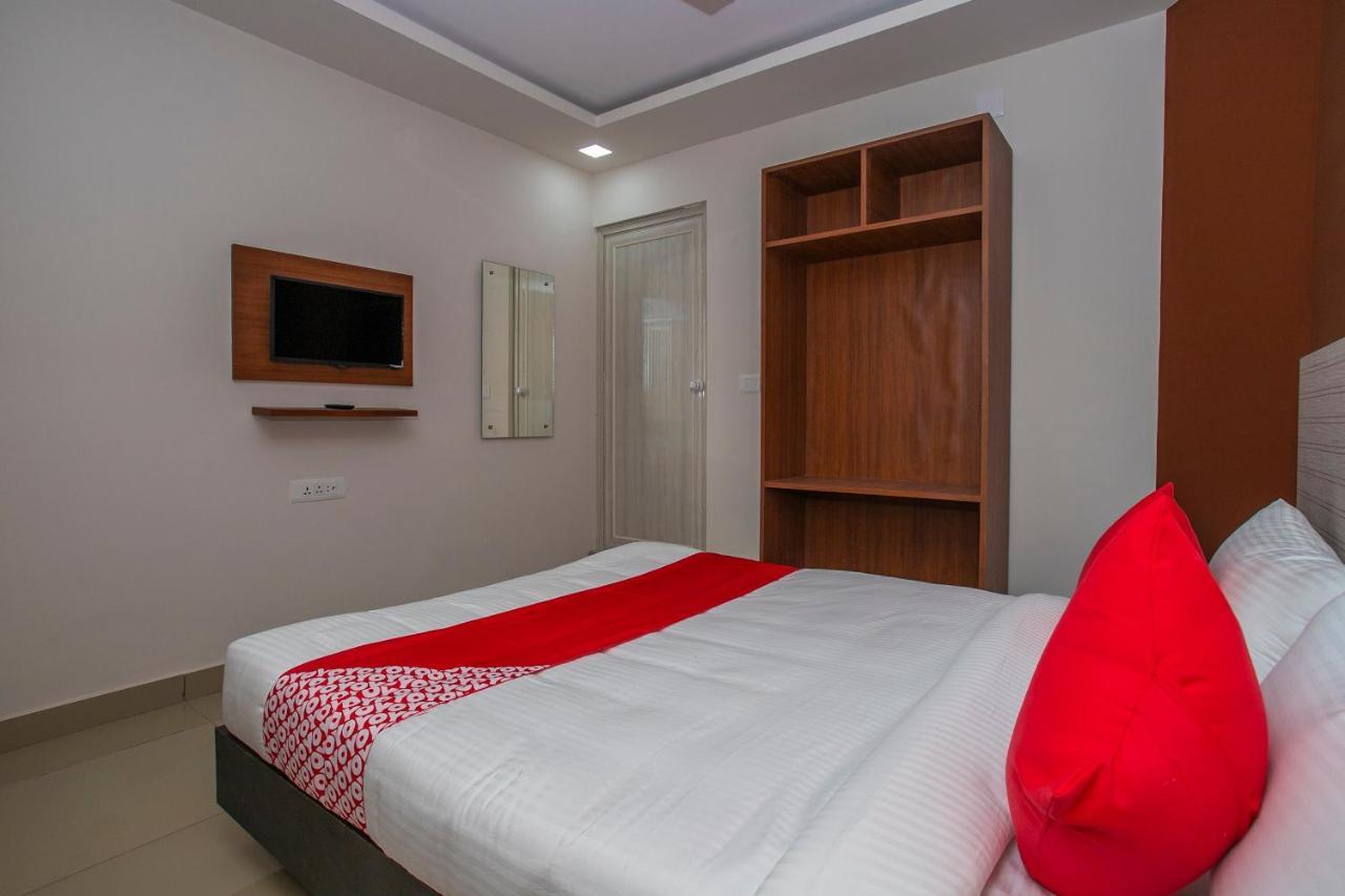 Hotel O Varcity Phi Premium Pavilion ,Above Hdfc Bank ,Near Anjaneya Temple Madiwala, Hosur Main R Bangalore Exterior photo